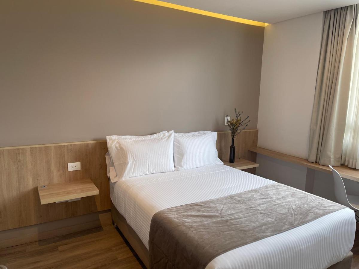 Em Hotel Corferias Embajada Americana Богота Экстерьер фото
