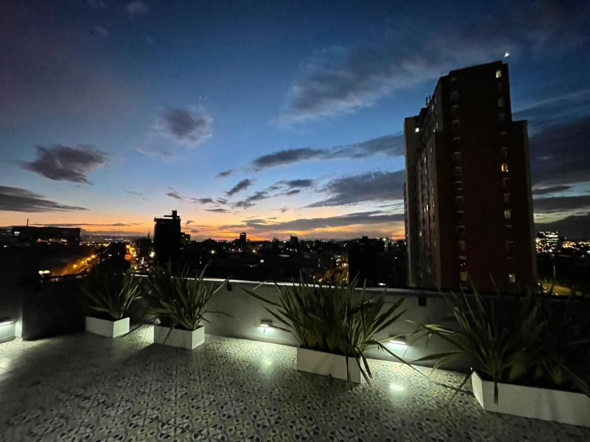 Em Hotel Corferias Embajada Americana Богота Экстерьер фото