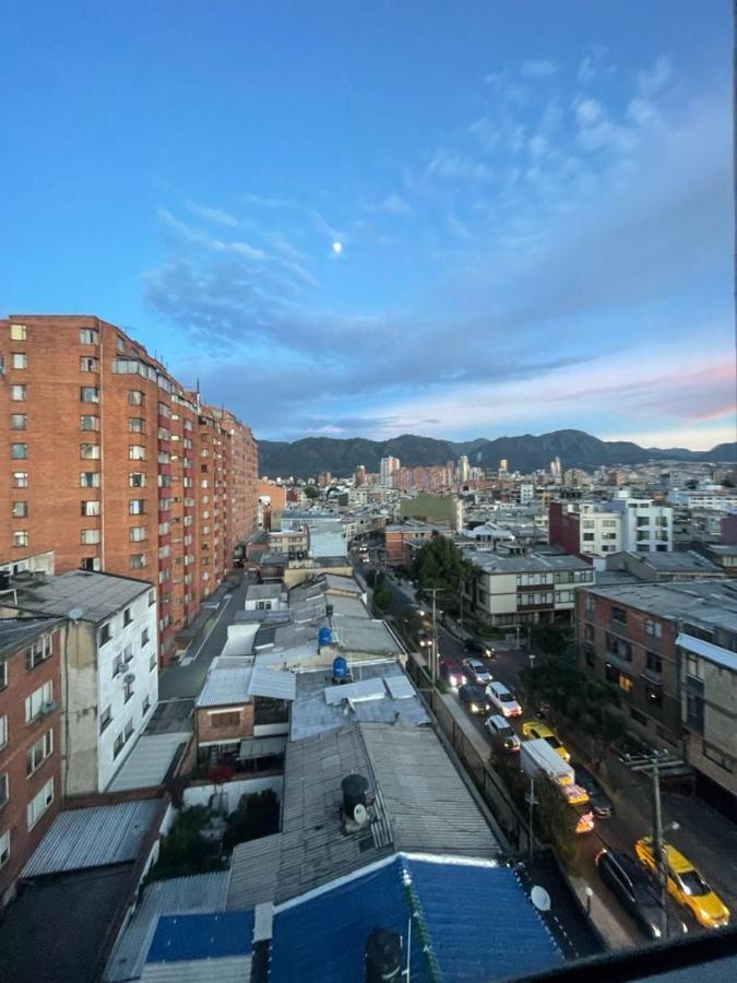 Em Hotel Corferias Embajada Americana Богота Экстерьер фото