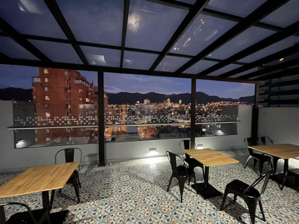 Em Hotel Corferias Embajada Americana Богота Экстерьер фото