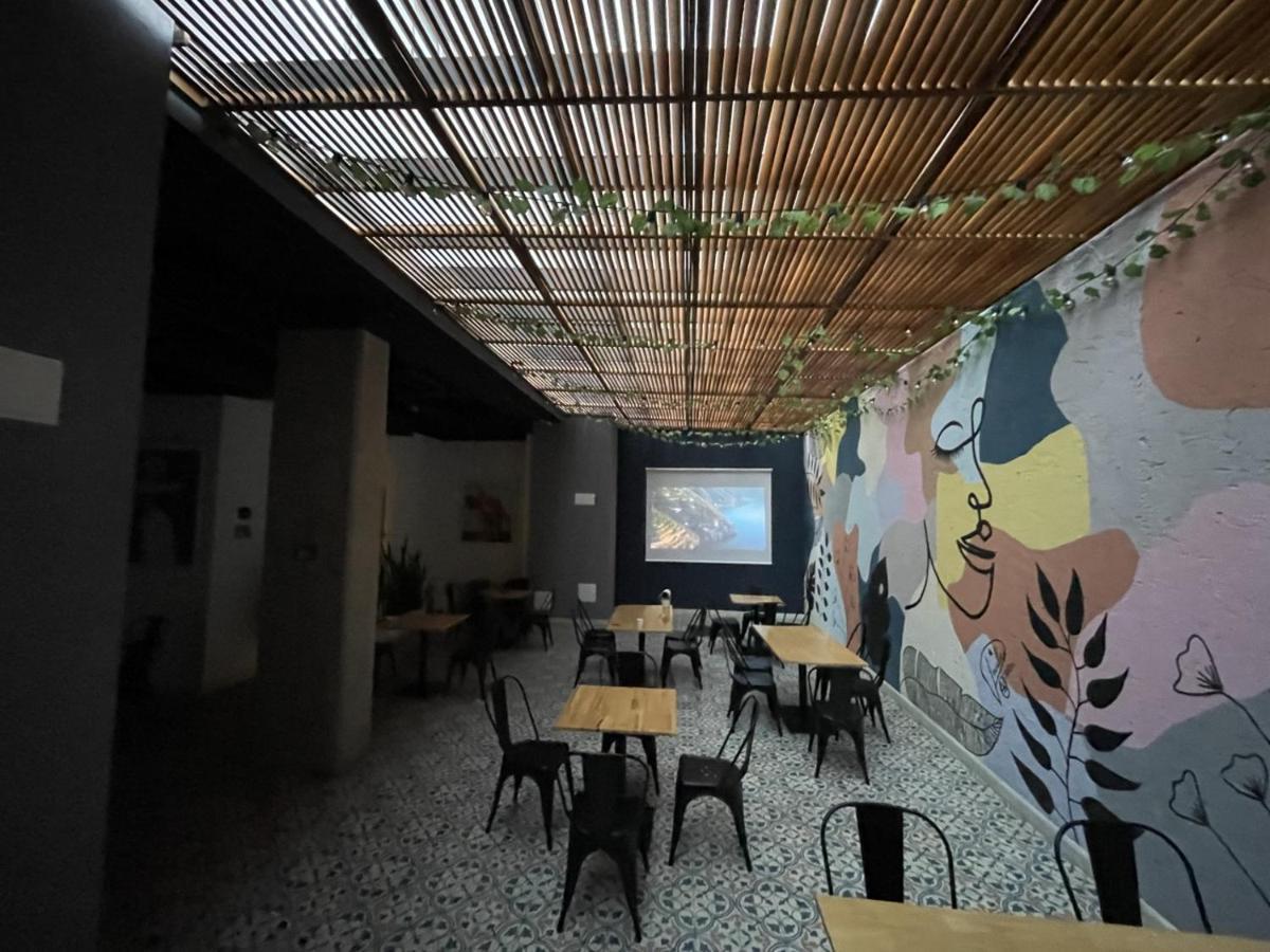 Em Hotel Corferias Embajada Americana Богота Экстерьер фото